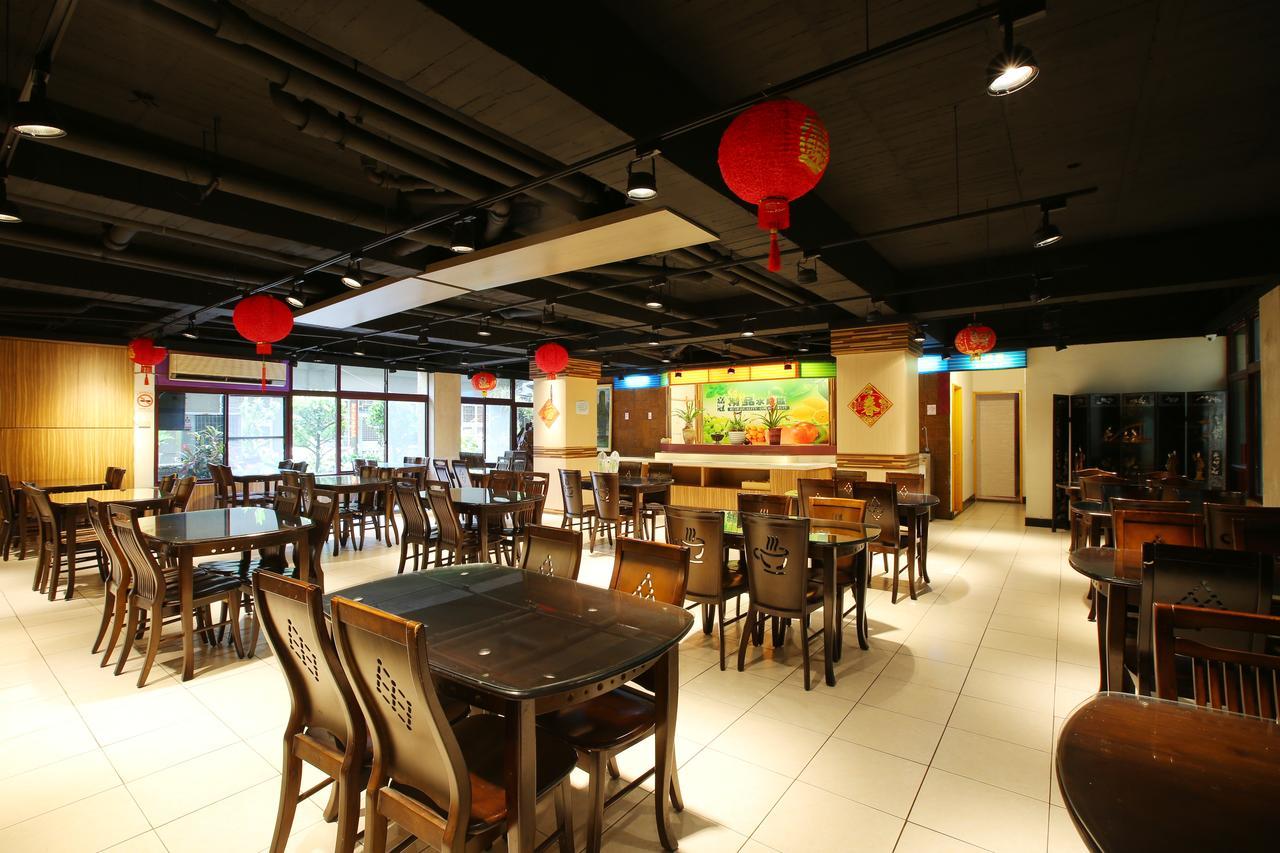 Chiayi Crown Hotel Exterior foto
